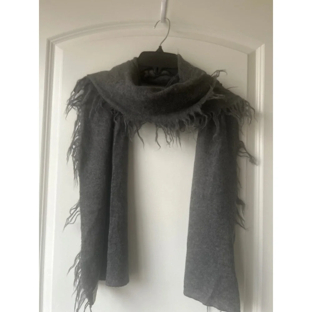 MIA Peru Mothers In Action Alpaca Wool Scarf Grey Handcrafted Fair Trade Fringe